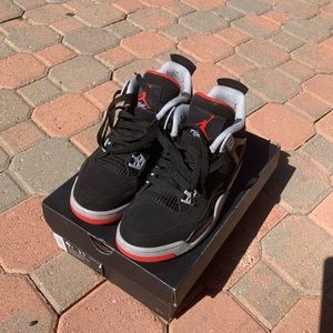 Air Jordan 4 retro bred